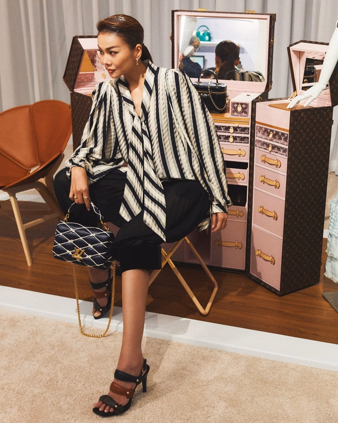 Cận cảnh outfit285 triệu đồng của Thanh Hằng Cận cảnh outfit285 triệu đồng của Thanh Hằng - Ảnh6.