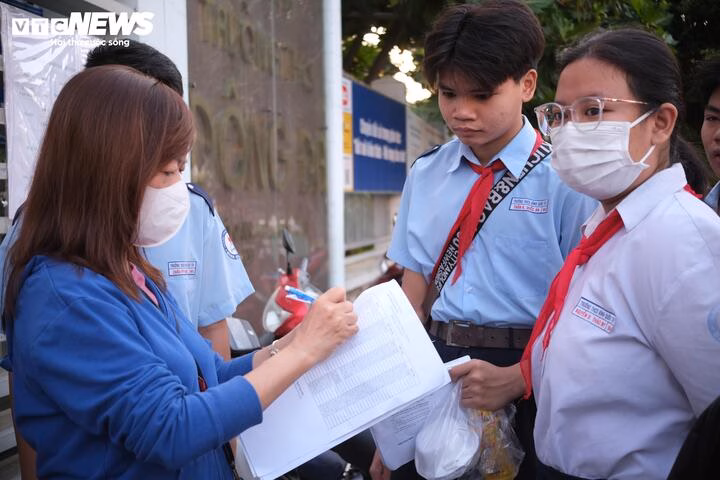 Thí sinh dự kỳ thi lớp 10 năm học 2025-2026 tại TP.HCM