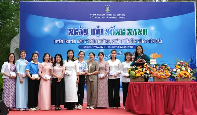 Hoa hậu H’Hen Niê tham gia Ngày hội sống xanh tại Côn Đảo