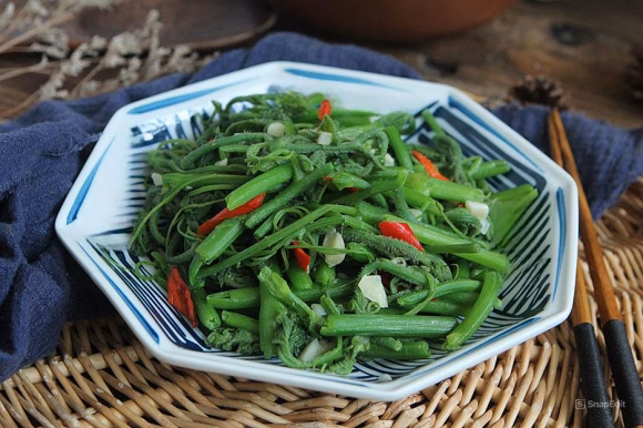 Ngọn bí0 Món ngọn bí xào tỏi ớt hoàn chỉnh