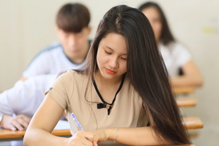 Nữ giới giỏi Toán nên chọn học ngành gì để không bị AI thay thế?