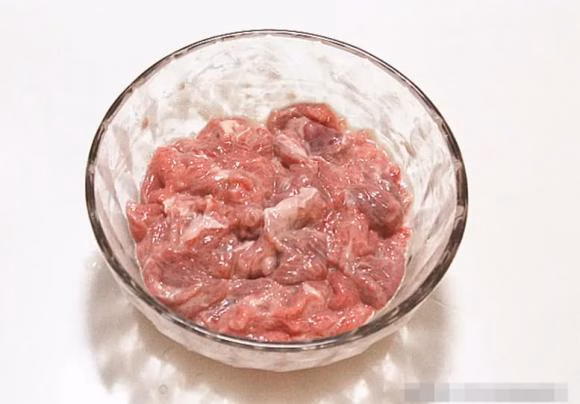 Thịt bò sau khi ướp