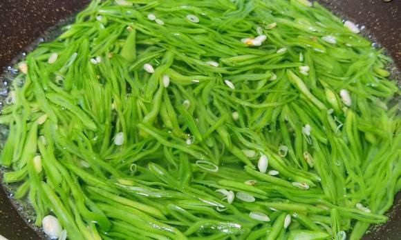 đậu cô ve, rau dền đỏ, bổ sung canxi, thực phẩm giàu canxi