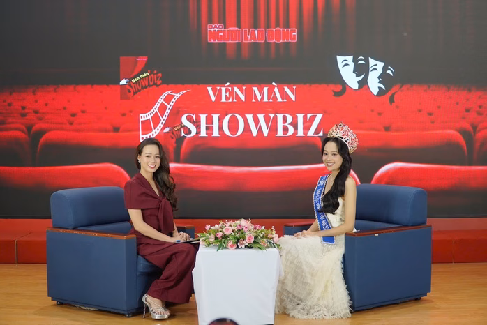 Hoa hậu Mỹ Linh có nhiều chia sẻ thú vị tại Vén màn showbiz Hoa hậu Mỹ Linh có nhiều chia sẻ thú vị tại Vén màn showbiz