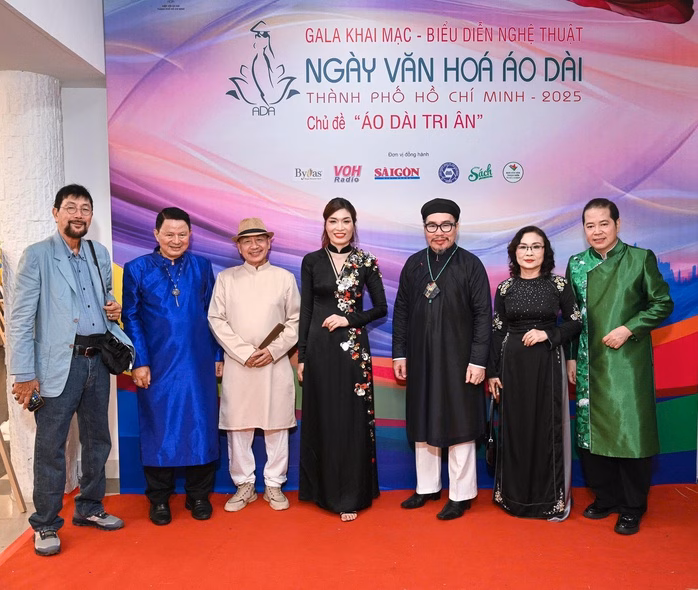 Gala Áo dài tri ân- Ảnh1. Gala Áo dài tri ân- Ảnh1.