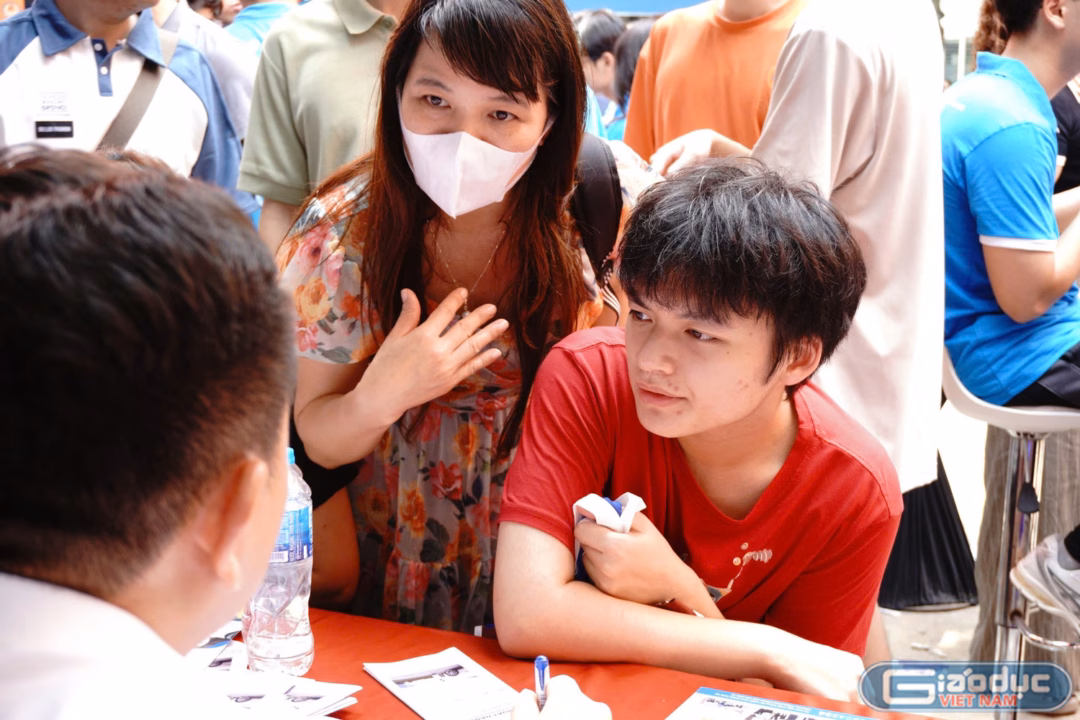 Đại học CMC mở ngành công nghệ, vi mạch bán dẫn hút thí sinh