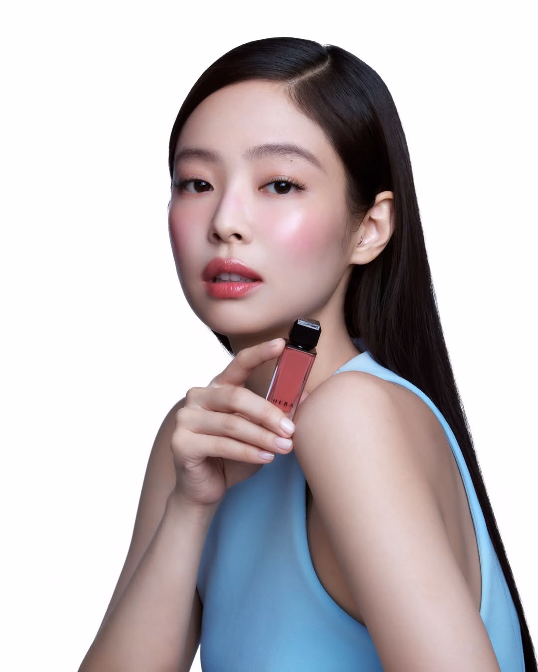 Jennie chấm dứt hợp đồng với Hera, đổi sang Chanel Beauty? Jennie kết thúc mối quan hệ 6 năm, fan đồng tình vì idol không được coi trọng- Ảnh 3.