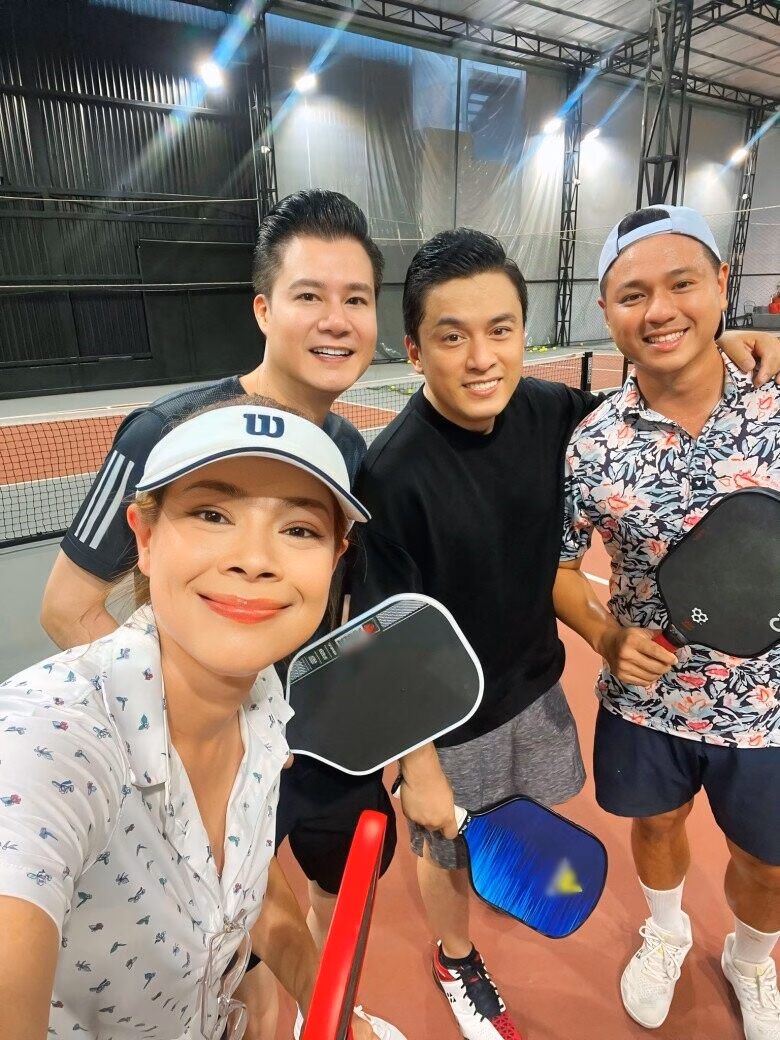 Con trai Hồ Ngọc Hà lộ diện nam tính khi đi cắt tóc, nhan sắc có giống bố Kim Lý? Sao Việt 24h: Hồ Ngọc Hà đưa Leon đi cắt tóc, amp;#34;út úamp;#34; ngày nào giờ gương mặt nam tính, điển trai giống hệt bố Kim Lý - 10