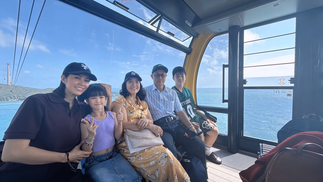 Lê Phương tiết lộ con trai cao gần 1,8m và vẻ ngoài điển trai Con trai lớn của Lê Phương sở hữu chiều cao và ngoại hình nổi bật.