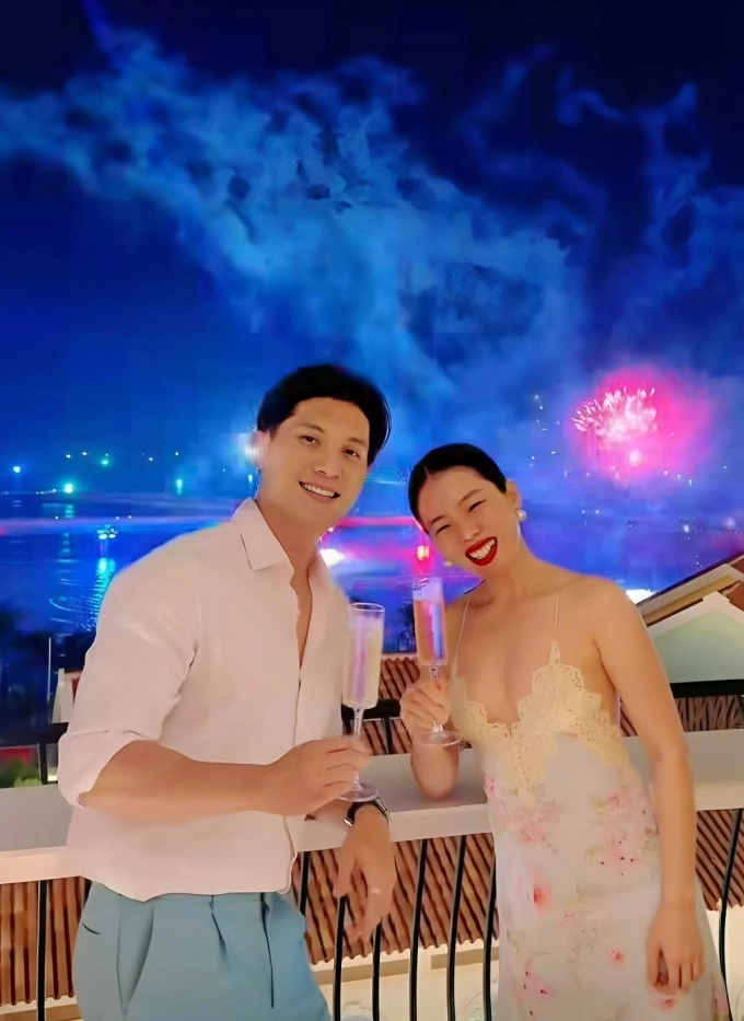 Lệ Quy&ecirc;n v&agrave; L&acirc;m Bảo Ch&acirc;u tận hưởng kỳ nghỉ c&ugrave;ng nhau