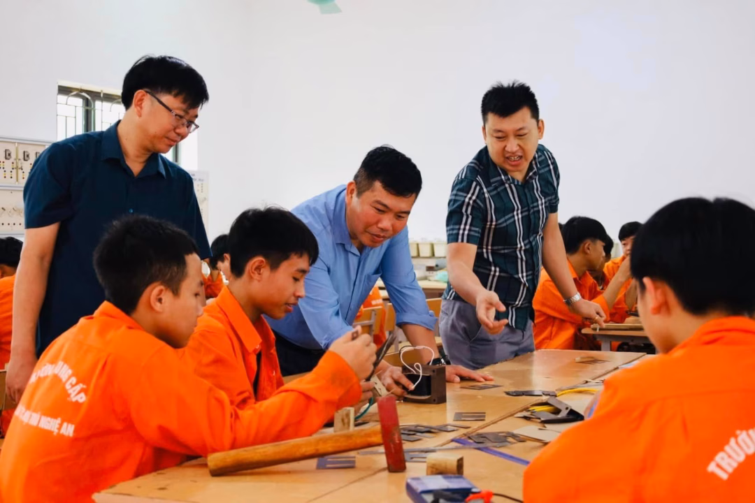 Trung t&acirc;m GDNN - GDTX thiếu gi&aacute;o vi&ecirc;n tại Nghệ An