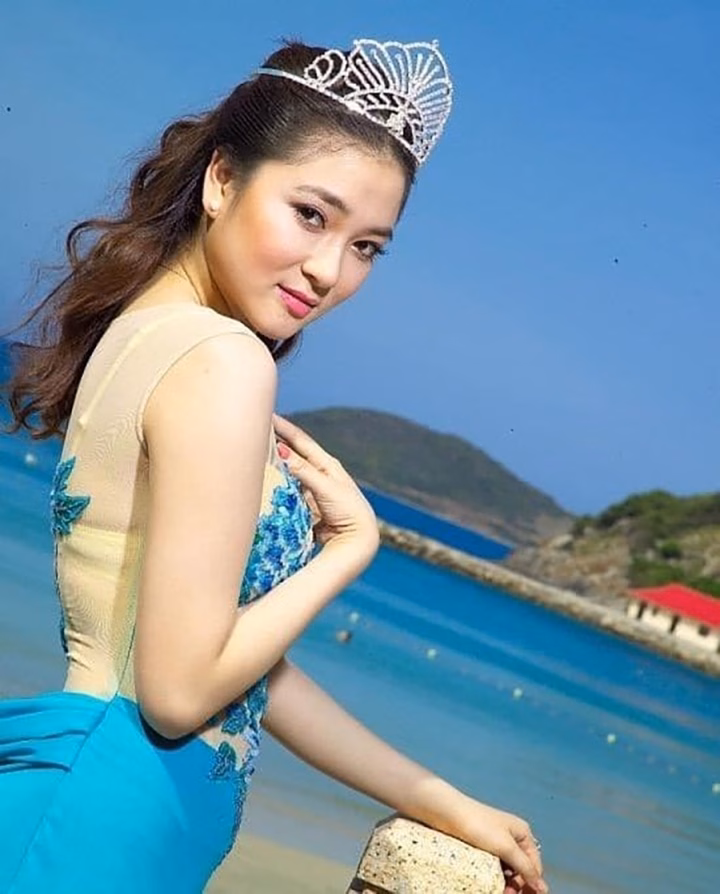 Hoa hậu Nguyễn Thị Huyền tập trung ph&aacute;t triển sự nghiệp gi&aacute;o dục