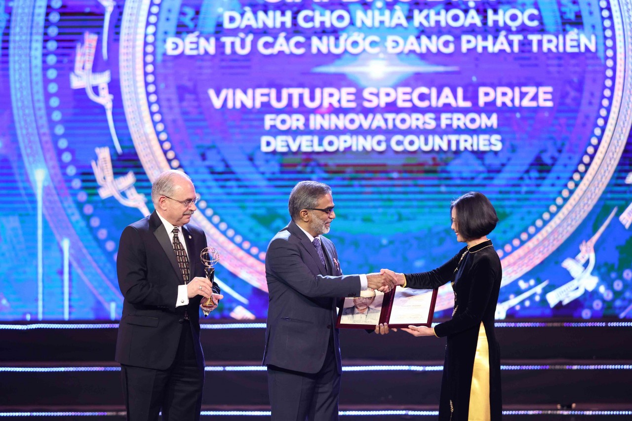 VinFuture 2022 vinh danh 4 công trình khoa học “Hồi sinh và Tái thiết” thế giới