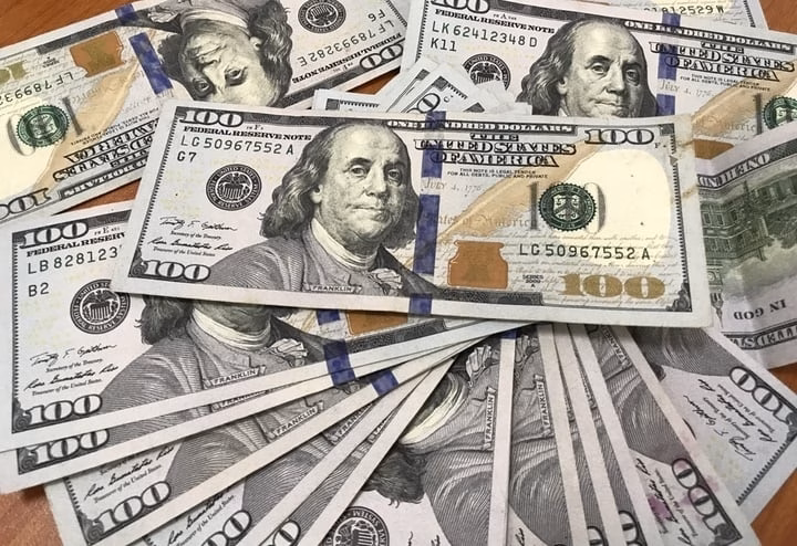 Tỷ giá USD hôm nay (9/6): “Chợ đen” tiếp nối đà tăng Tỷ giá USD hôm nay (9/6): “Chợ đen” tiếp nối đà tăng