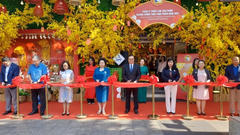Triển lãm sản phẩm ngành lương thực thực phẩm Lễ khai mạc triển lãm sản phẩm ngành lương thực thực phẩm