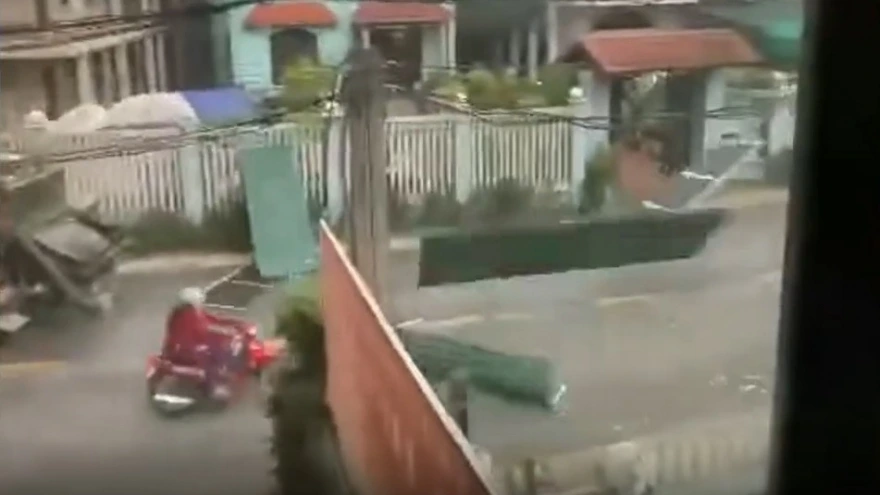 Cận cảnh cứu hộ tàu đắm trên Vịnh Hạ Long sau cơn giông lốc Top 9 pha "gặp may" ngày bão Wipha