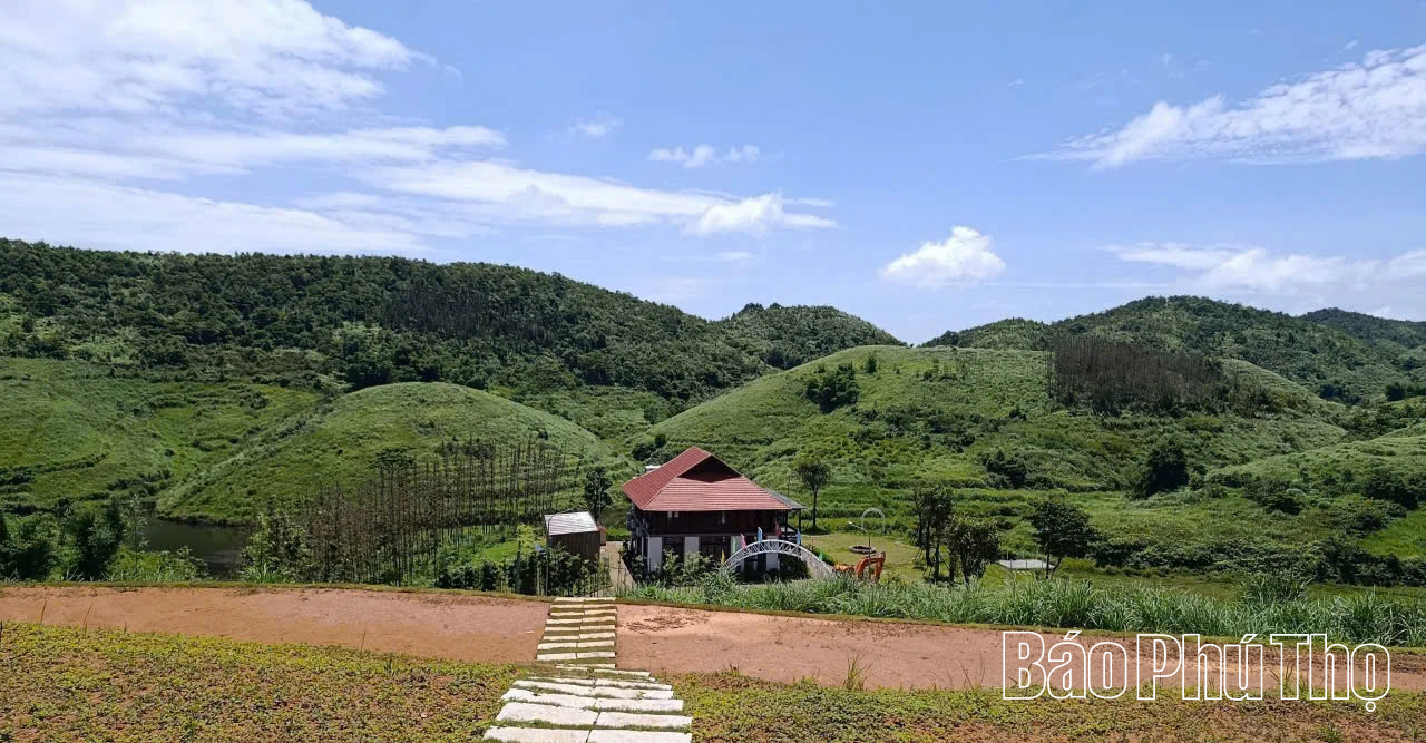 Xã vùng cao Mai Châu đổi mới với bộ máy đặc thù Khu vực xã Thành Sơn (cũ), xã Mai Châu hiện nay được định hướng phát triển du lịch sinh thái, du lịch cộng đồng.