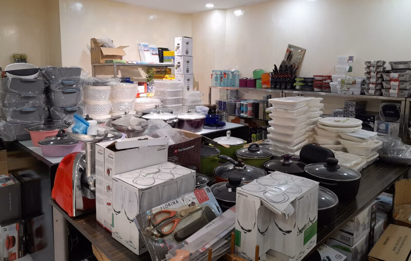 Đồ điện gia dụng giá rẻ: Mối nguy tiềm ẩn với sức khỏe Hàng gia dụng giá rẻ: Hệ lụy không đáng có - Ảnh 1