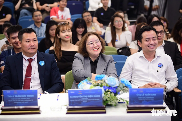 Tuổi Trẻ Startup Award 2025: Khơi dậy sức mạnh của AI trong khởi nghiệp Bà Nguyễn Thị Diệu Hằng, giám đốc Trung tâm Hỗ trợ khởi nghiệp và đổi mới sáng tạo (BSSC) - Ảnh: QUANG ĐỊNH