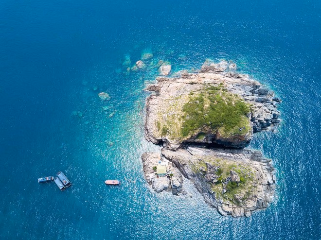 Khánh Hòa còn sở hữu nhiều hòn đảo xa bờ xinh đẹp (Ảnh Traveloka, MiA)