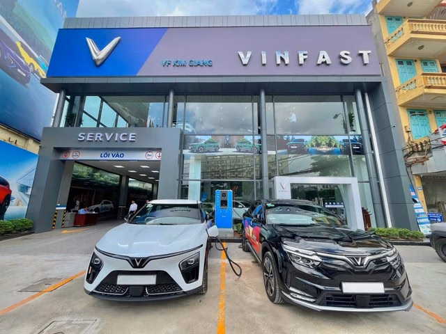 VFG hợp tác chặt chẽ với Vinfast trong phát triển hệ thống trạm sạc phục vụ khách hàng. VFG hợp tác chặt chẽ với Vinfast trong phát triển hệ thống trạm sạc phục vụ khách hàng.