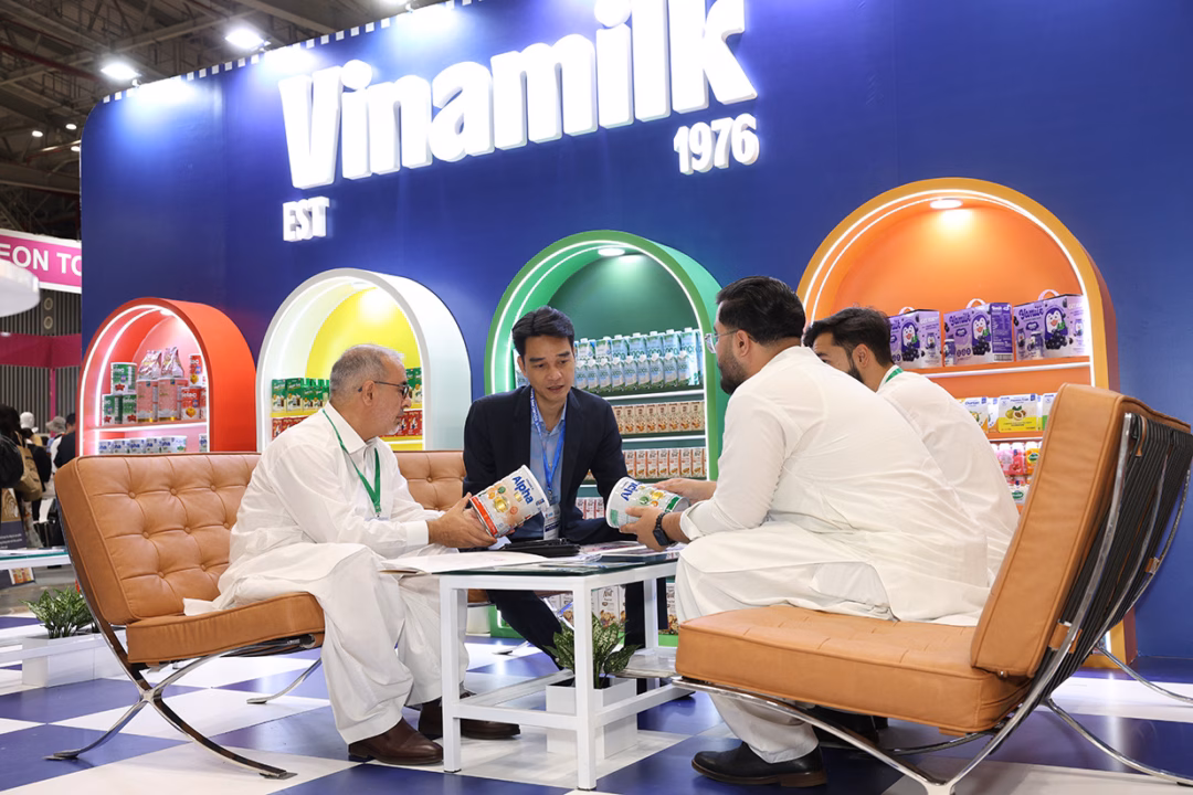Vinamilk đang tiến xa hơn, mở rộng thêm nhiều thị trường mới ở các khu vực như Nam Mỹ, châu Phi, châu Úc Vinamilk đang tiến xa hơn, mở rộng thêm nhiều thị trường mới ở các khu vực như Nam Mỹ, châu Phi, châu Úc
