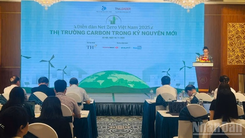 Diễn đàn Net Zero Việt Nam 2025: Cơ hội cho lộ trình phát triển bền vững Tiến sĩ Nguyễn Tuấn Quang - Phó cục trưởng Cục Biến đổi khí hậu (Bộ Nông nghiệp và Môi trường) phát biểu. (Ảnh: MINH PHƯƠNG)