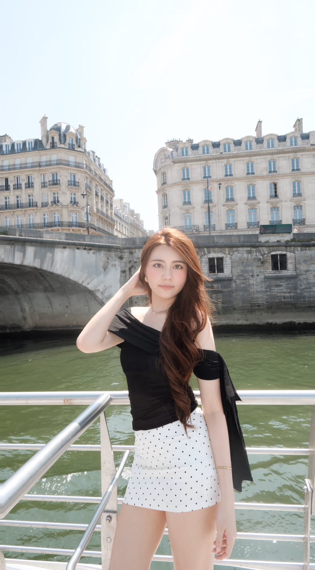 Hạt Dẻ – Con gái MC Quyền Linh khoe vẻ đẹp tự nhiên khi không cần make-up Ái nữ nhà MC Quyền Linh chiếm spotlight trên sân bóng rổ: Nhan sắc “cam thường” có đỉnh như ảnh tự đăng?- Ảnh 5.