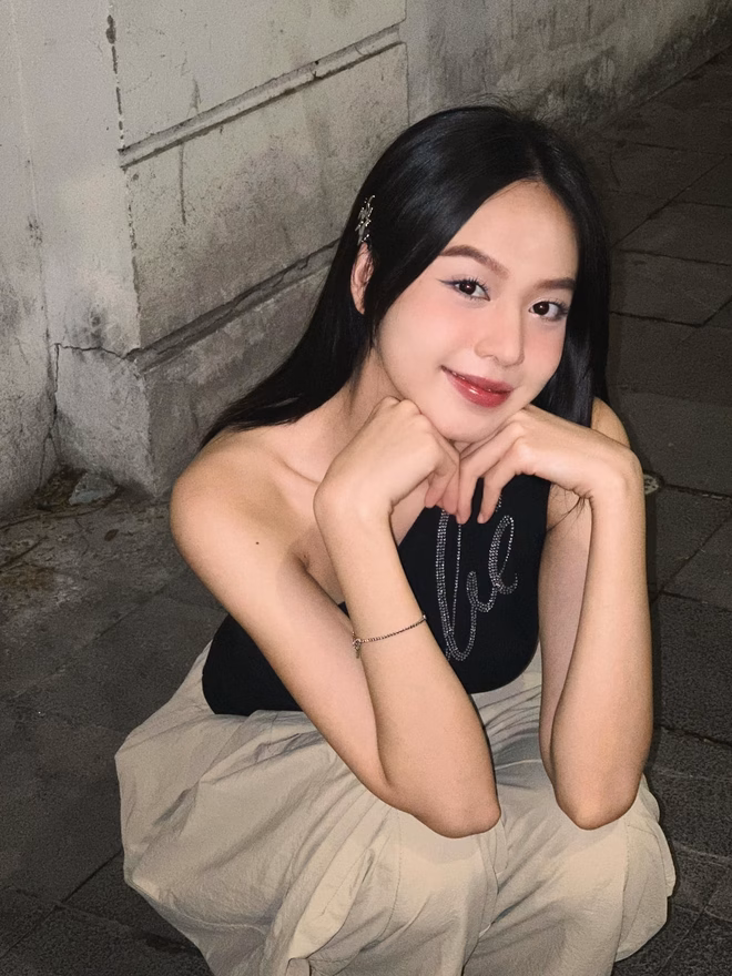 Nàng hậu Quốc tế đổi giao diện, netizen gọi tên Lisa và 1 Em Xinh- Ảnh 8.