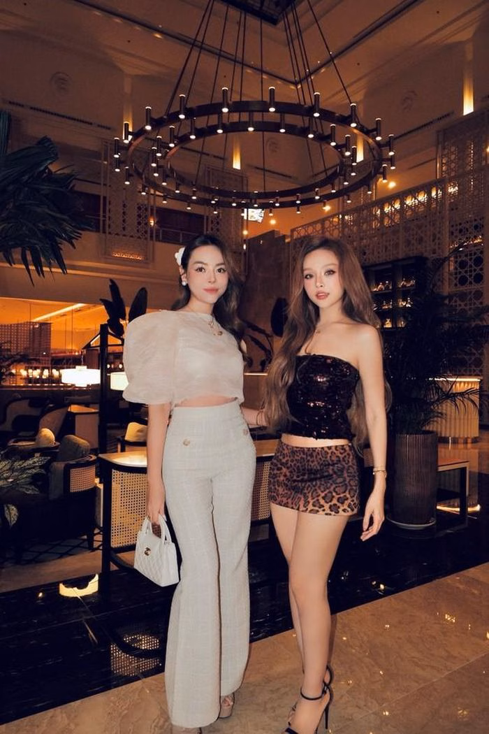 Biệt thự Đ&agrave; Lạt của Huyền Baby v&agrave; Tr&agrave; My