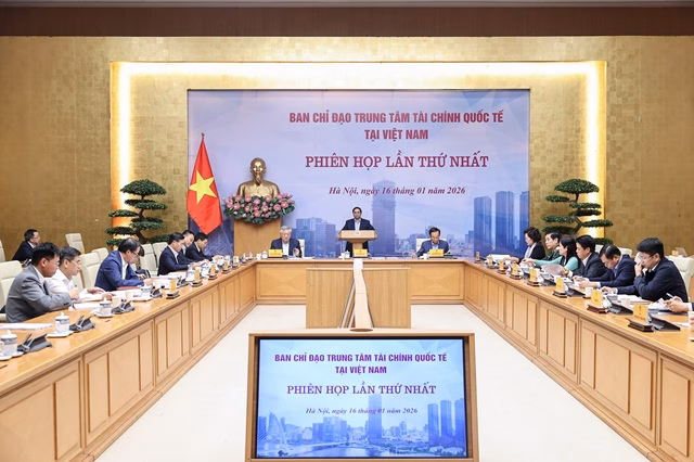 Thủ tướng Phạm Minh Ch&iacute;nh chủ tr&igrave; phi&ecirc;n họp Ban Chỉ đạo TTTCQT