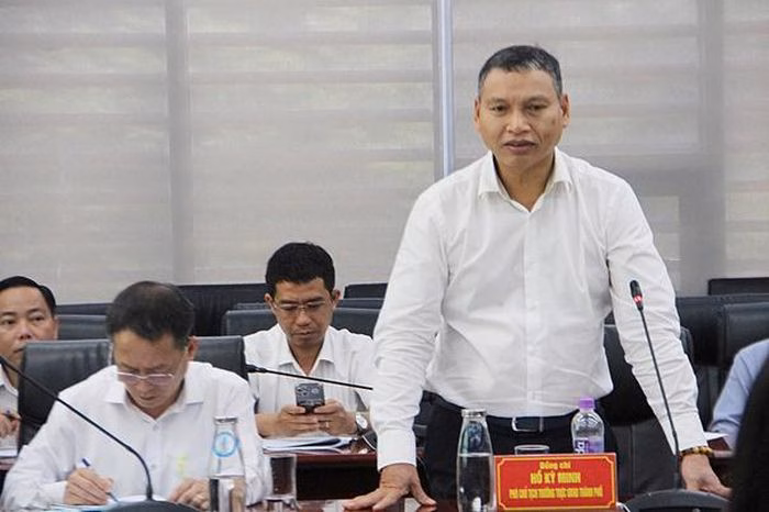 L&atilde;nh đạo th&agrave;nh phố Đ&agrave; Nẵng thảo luận về chiến lược ph&aacute;t triển kinh tế