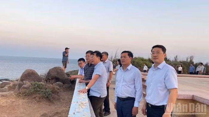 Vẻ đẹp thi&ecirc;n nhi&ecirc;n hoang sơ của đảo Ph&uacute; Qu&yacute;