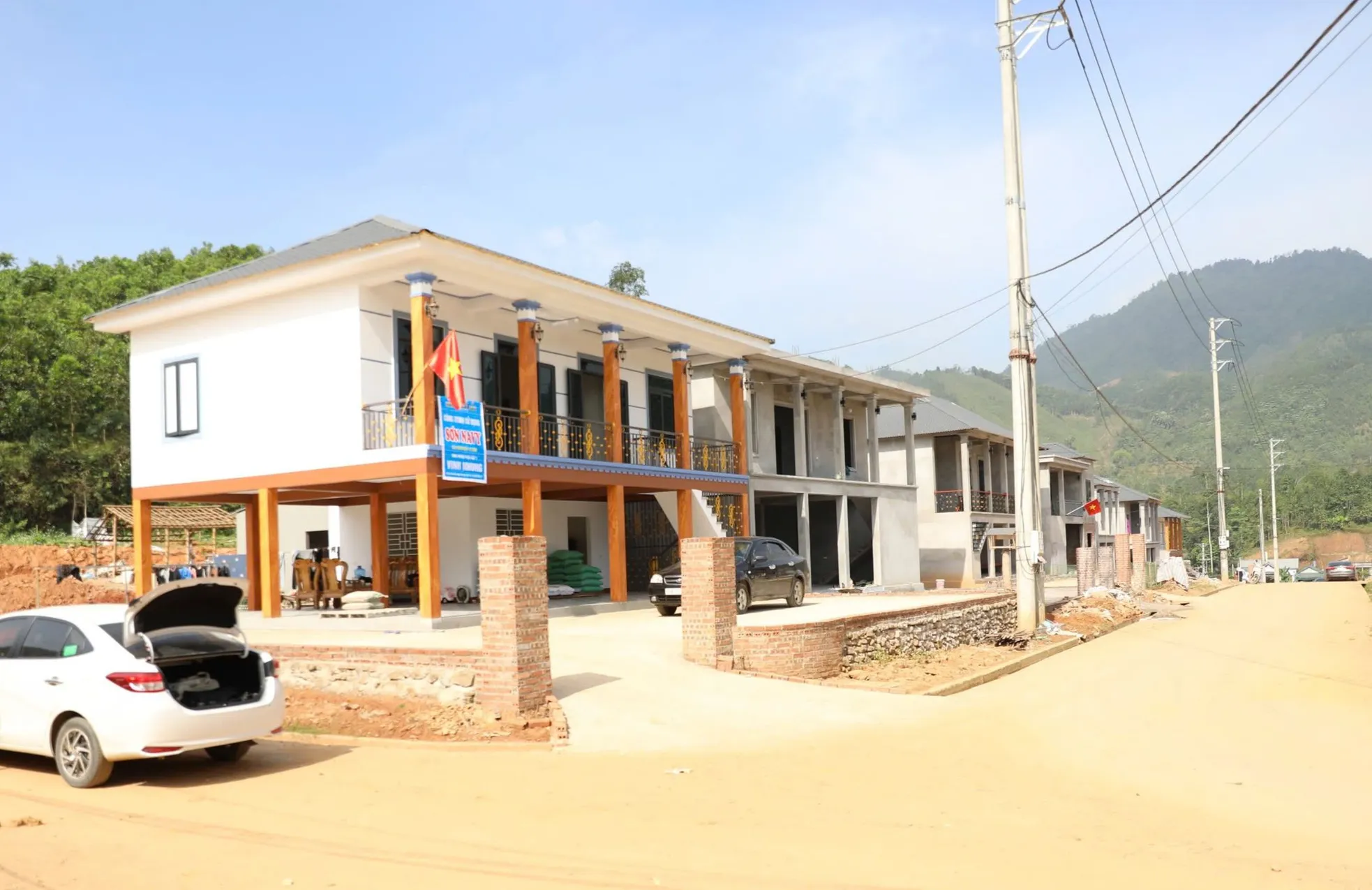 Người dân yên tâm lao động sản xuất Khu tái định cư như khu du lịch sinh thái trên đồi cao ảnh4