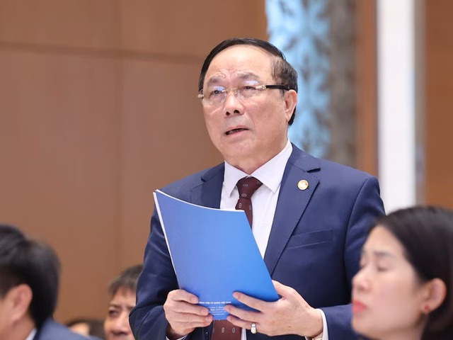 TS. Nguyễn Văn Đệ - Chủ tịch Hiệp hội Bệnh viện tư nhân Việt Nam TS. Nguyễn Văn Đệ - Chủ tịch Hiệp hội Bệnh viện tư nhân Việt Nam