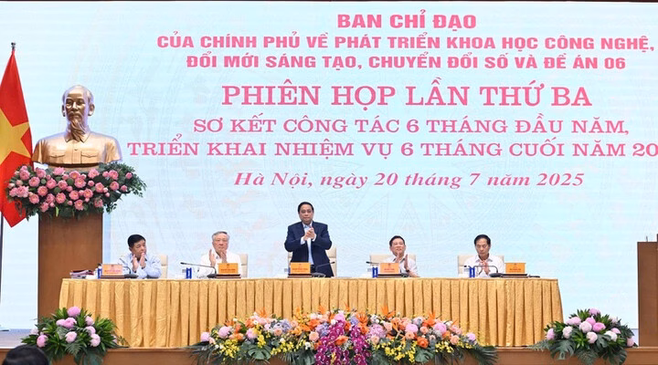 Nỗ lực cải thiện môi trường pháp lý và thúc đẩy phát triển khoa học công nghệ, chuyển đổi số Bộ trưởng Bộ KH&CN Nguyễn Mạnh Hùng tham dự Hội nghị