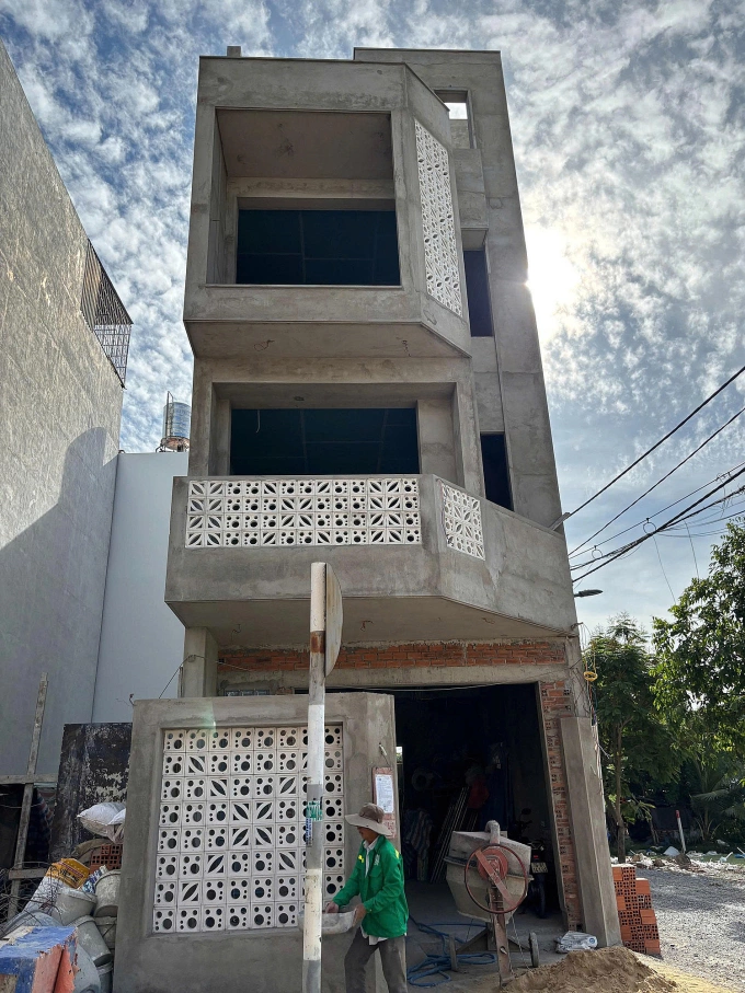Với căn nhà đang xây phần thô, gia chủ có thể ưu tiên hoàn thiện cơ bản trước, phần nội thất đầu tư dần theo khả năng tài chính.