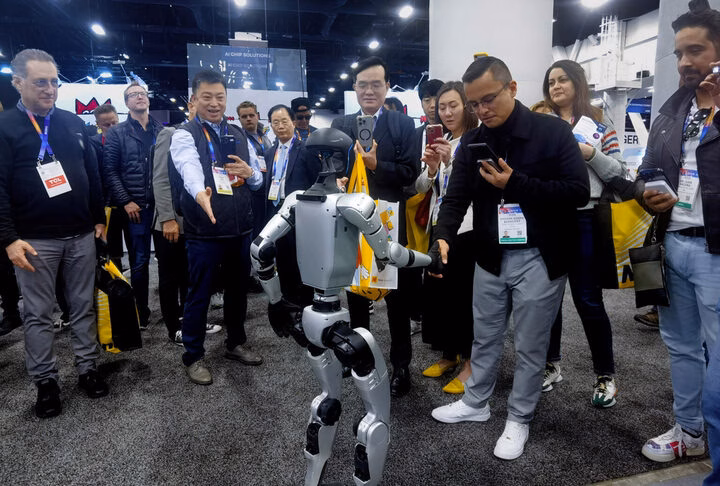 Robot giải trí: Tương lai của ngành công nghiệp biểu diễn? Robot hình người “Jake the Rizzbot” của Unitree Robotics. (Nguồn Unitree)