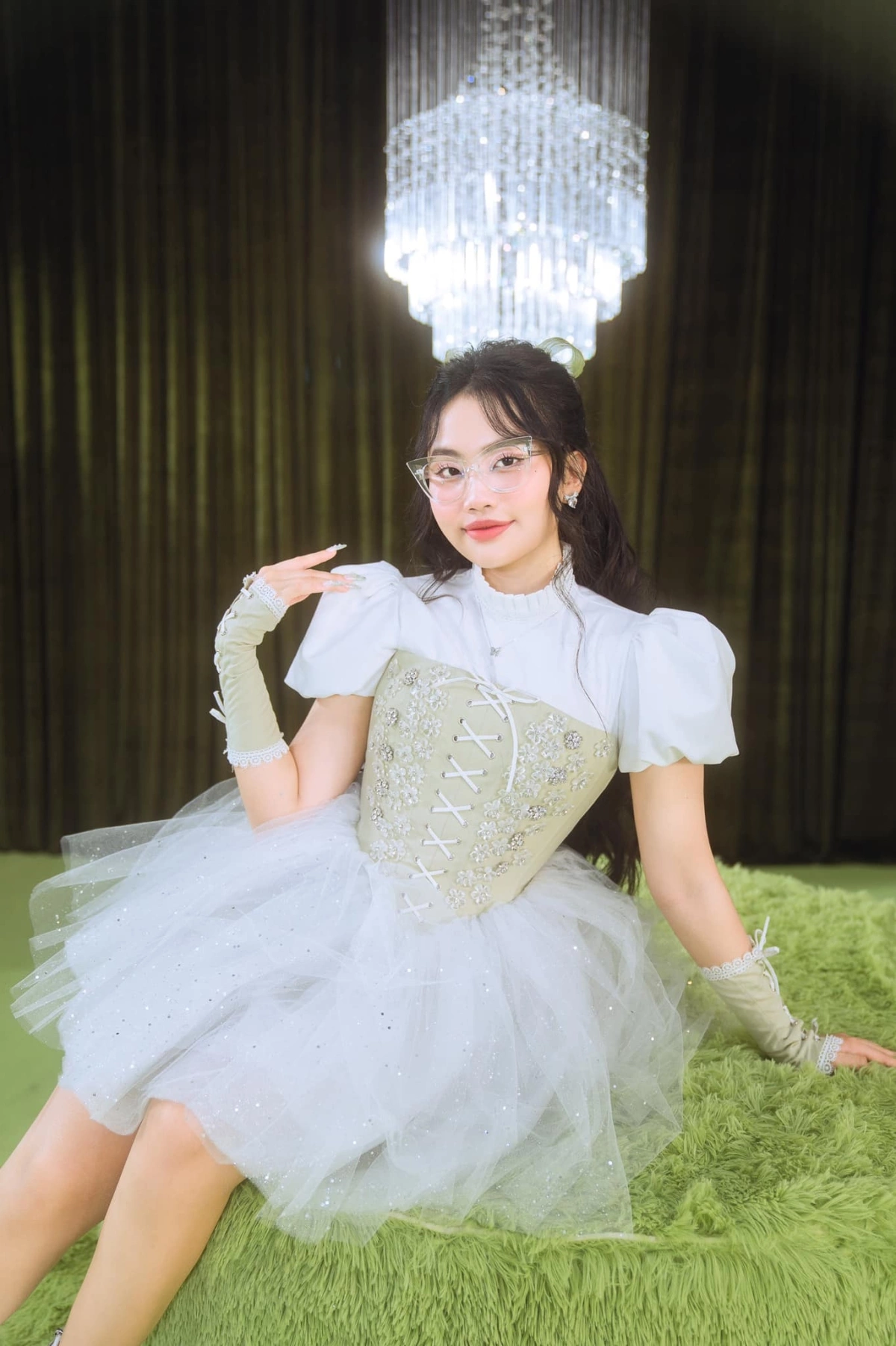 Phương Mỹ Chi ‘lột xác’ sau thời gian dài cố gắng Vào đại học, Phương Mỹ Chi thêm trổ mã, vóc dáng cân đối, nhan sắc trưởng thành và ngày càng xinh xắn.