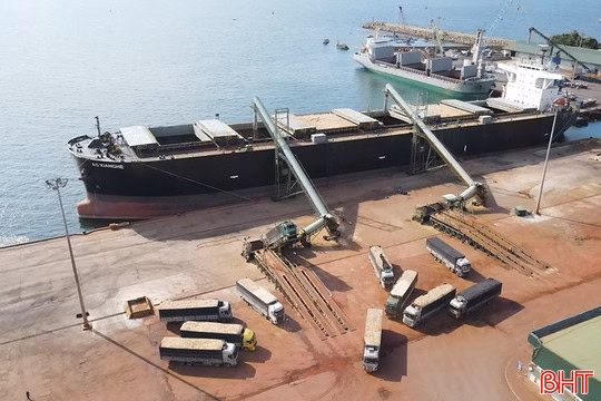Phường Vũng Áng – Động lực phát triển kinh tế Hà Tĩnh Đơn giản thủ tục hành chính giúp cảng biển Hà Tĩnh tăng tốc phát triển