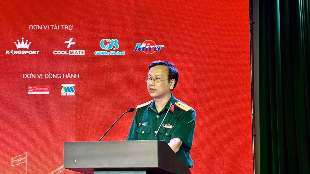 Tôn vinh Bộ đội Cụ Hồ trong chương trình nghệ thuật Dưới cờ vinh quang Đặc sắc màn bắn súng thần công trên sân khấu “Dưới cờ vinh quang”