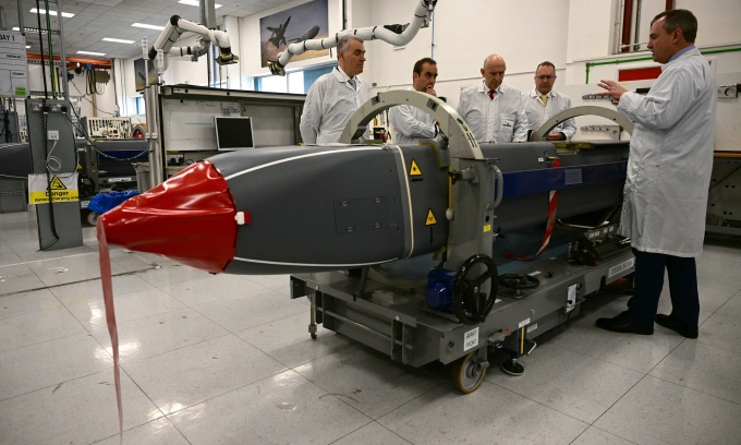 T&ecirc;n lửa Storm Shadow tại nh&agrave; m&aacute;y ở Stevenage, Anh th&aacute;ng 7/2025. Ảnh: AFP