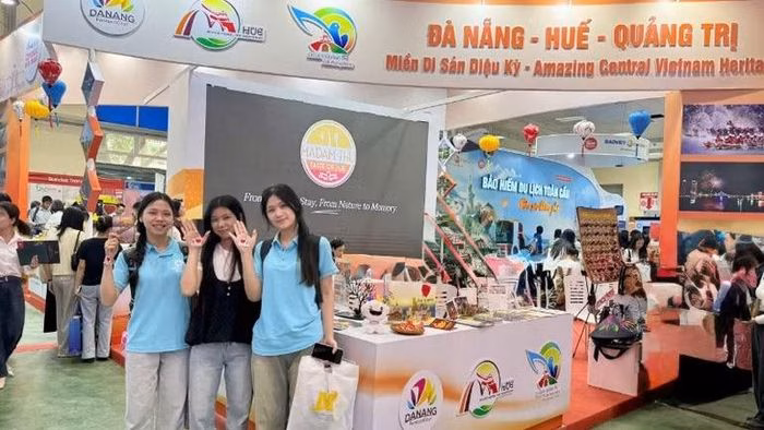 Du kh&aacute;ch trải nghiệm văn h&oacute;a Đ&agrave; Nẵng