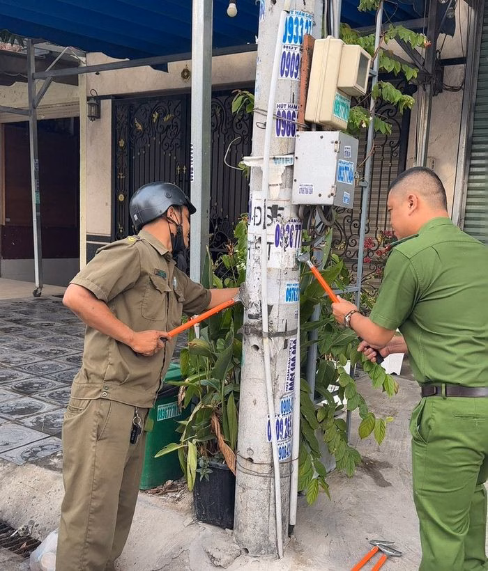 Tuy&ecirc;n truyền trực tiếp cho người d&acirc;n về trật tự đ&ocirc; thị