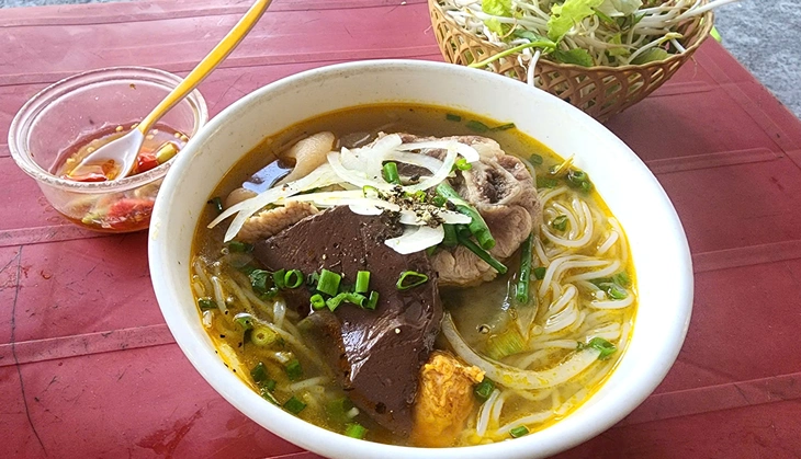 Bún bò Huế Bún bò Huế