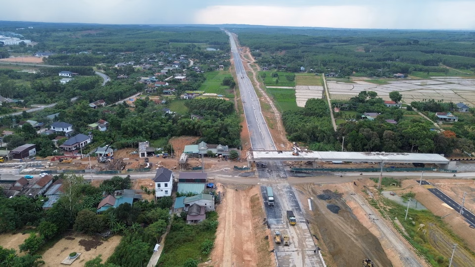 Dự án đường bộ cao tốc Bắc - Nam phía Đông giai đoạn 2021 - 2025, đoạn qua địa bàn tỉnh Quảng Trị Dự án đường bộ cao tốc Bắc - Nam phía Đông giai đoạn 2021 - 2025, đoạn qua địa bàn tỉnh Quảng Trị hiện đã hoàn thành GPMB tuyến chính