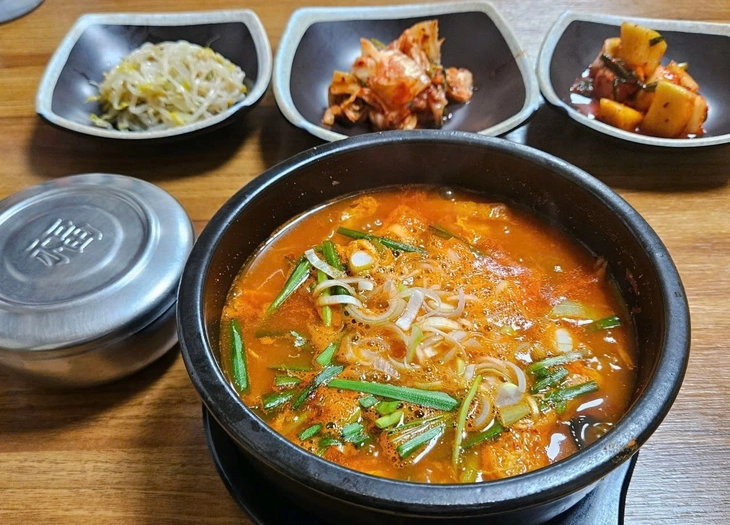 Canh cá chạch thu hút thực khách Canh cá chạch thu hút thực khách