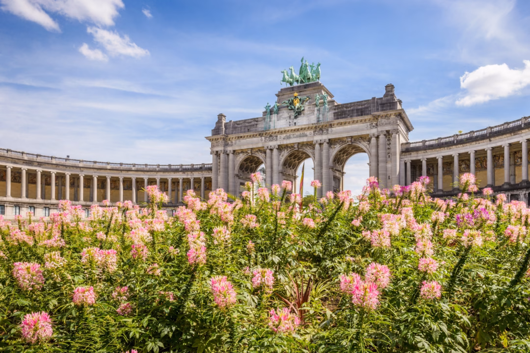 Grand Place – Trái tim văn hóa của thành phố Công viên Cinquantenaire – một không gian xanh rộng lớn và thanh bình giữa lòng thủ đô (Nguồn hình: Sưu tầm)
