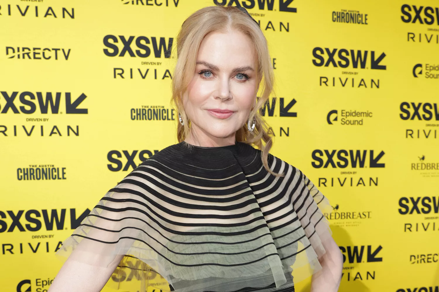 So sánh chiều cao của Ariana Grande, Jonathan Bailey và Kim Kardashian Nicole Kidman at the "Holland" Premiere during the SXSW Conference & Festivals held at the Paramount Theatre on March 9, 2025 in Austin, Texas.