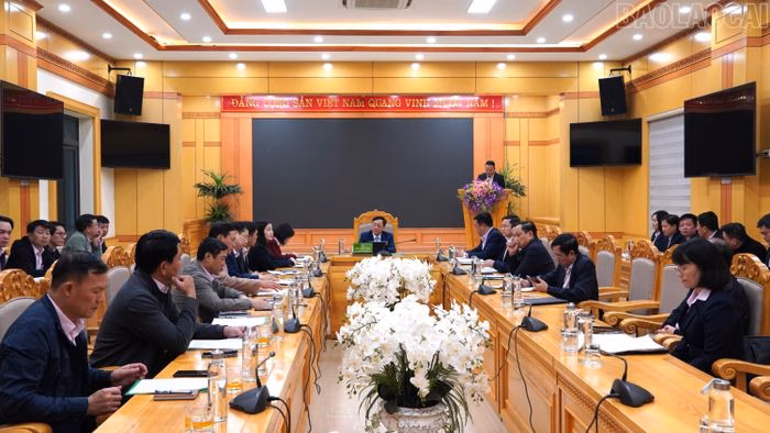 Buổi l&agrave;m việc Đo&agrave;n c&ocirc;ng t&aacute;c Ng&acirc;n h&agrave;ng Ch&iacute;nh s&aacute;ch x&atilde; hội với chi nh&aacute;nh L&agrave;o Cai